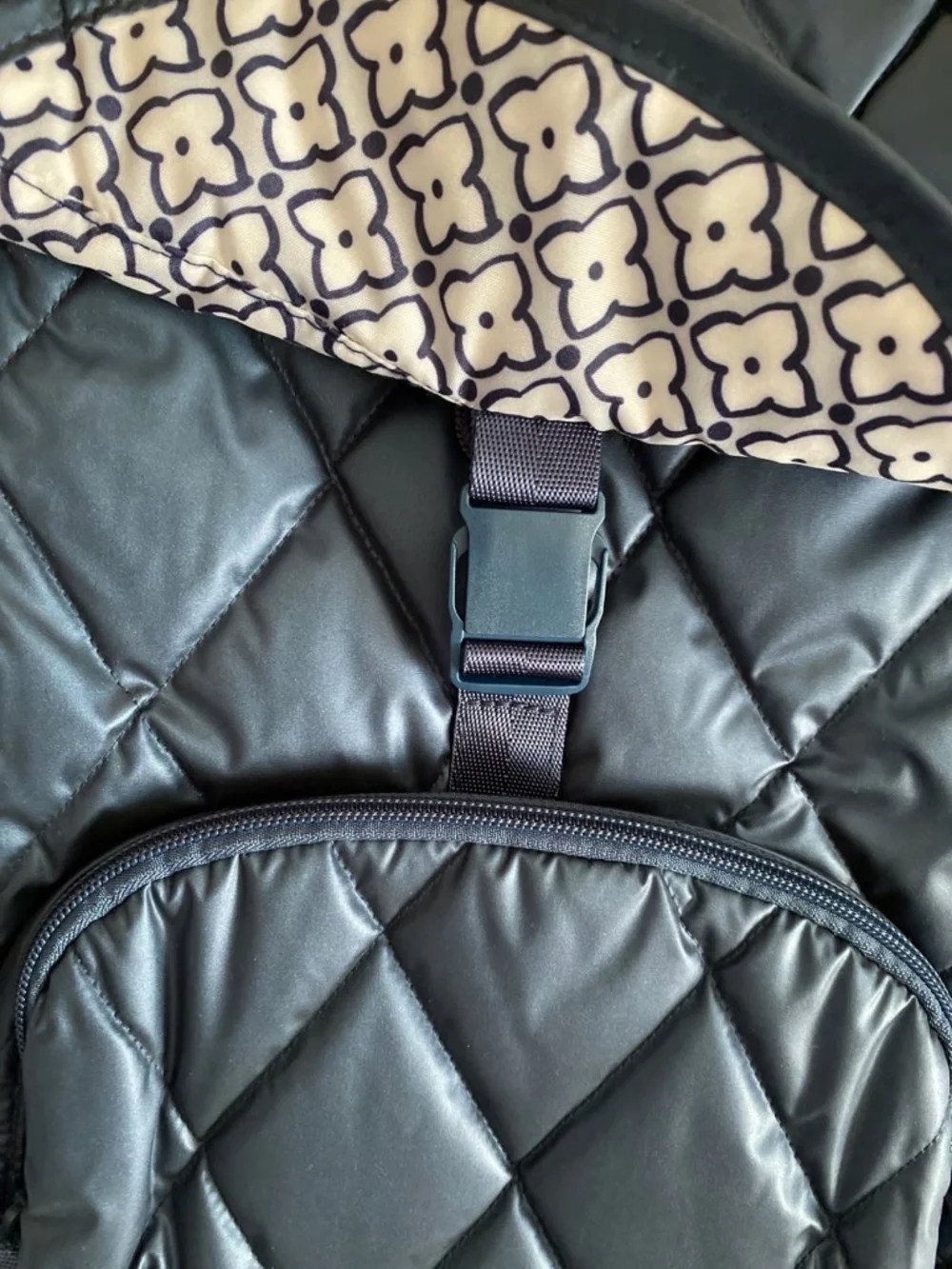 Vera Bradley Ultralight Essential ultralight Rucksack Backpack Peacoat NWT R$159